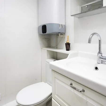 Charming Saint Honore Parisian Escape In The Heart Of The City No Elevator Paris