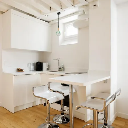 Charming Saint Honore Parisian Escape In The Heart Of The City No Elevator Paris